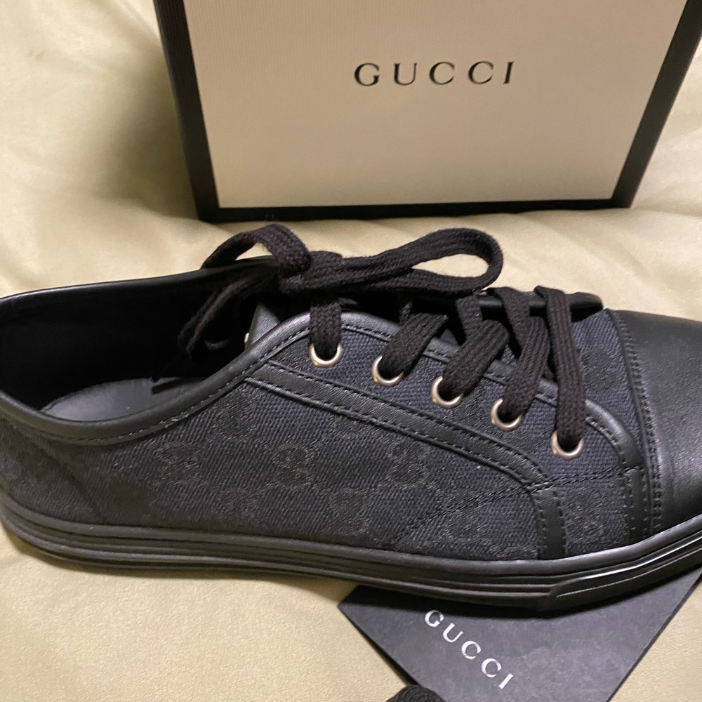 100% Authentic Gucci shoes size 9 perfect condition black canvas - Picture 8 of 12